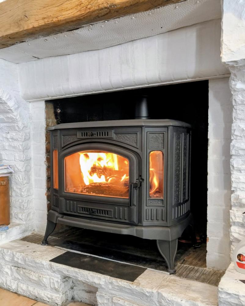 poele a bois en fonte David Deviot